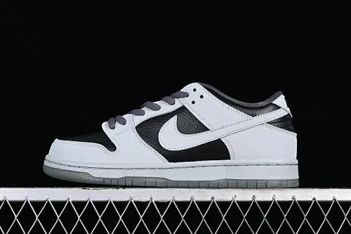 All categories Nk SB Dunk series Nk SB Dunk Low low-top skate shoes K version Atlas x Nk SB Dunk Low QS 35mm Lycra low-top skate shoes 504750-020
